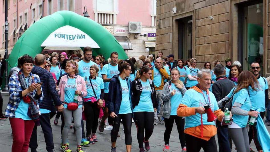 Tutti insieme con Danger: da Massa a Cinquale nella camminata dove nessuno perde