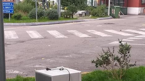Quel frigo segnalato dalla Ravagli e ancora lì...