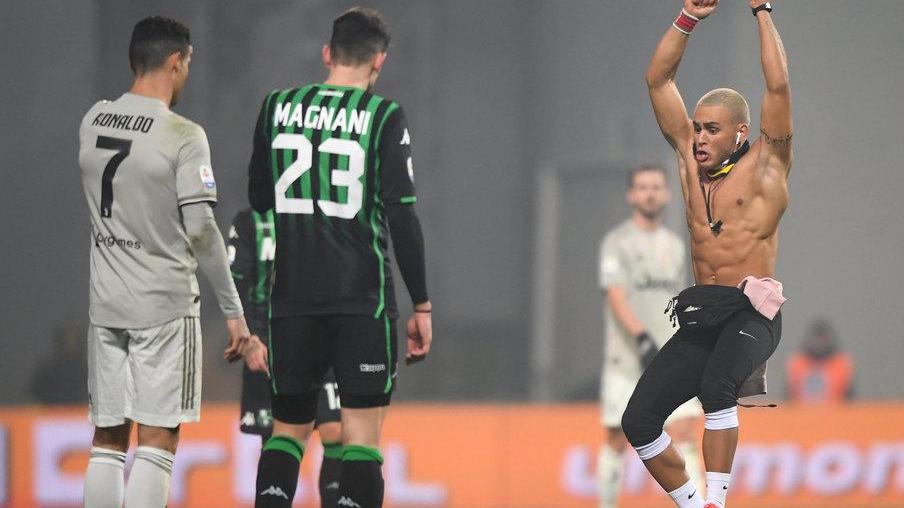 Il 10 febbraio con la Juve invasione dell’esibizionista che voleva salutare CR7