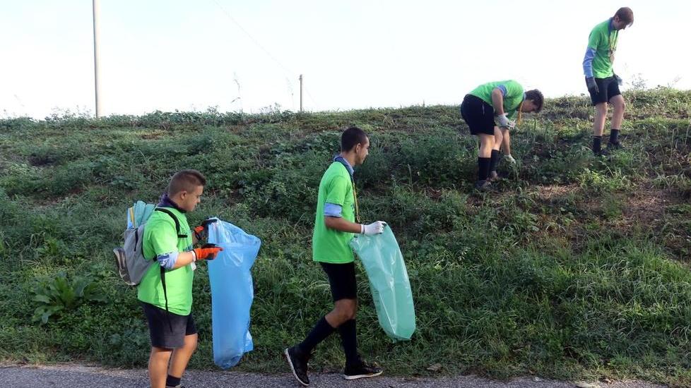 Pulizia sulle sponde del Po