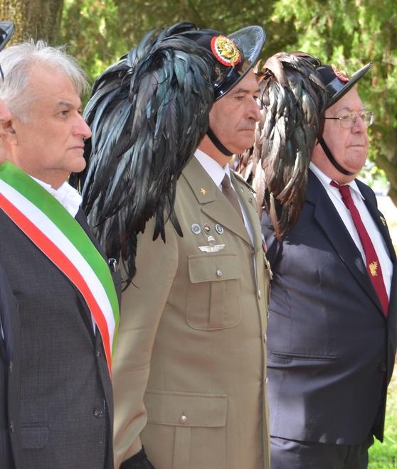 La fanfara dei bersaglieri ricorda l’eroe Zamboni