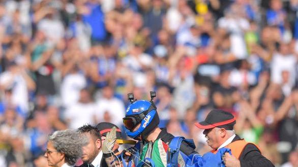 Un esperto: in dieci anni 900 lanci e un record