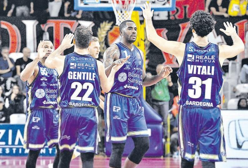 La Segafredo è già in fuga, la Dinamo tra le grandi 