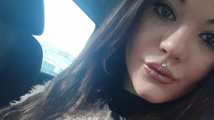 Tragedia in discoteca, Erika e quel buco di 40 minuti prima della chiamata ai soccorritori - Video