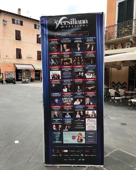Totem per i turisti con eventi del passato
