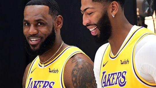 Ciak, si gira a Los Angeles: Lebron contro Leonard