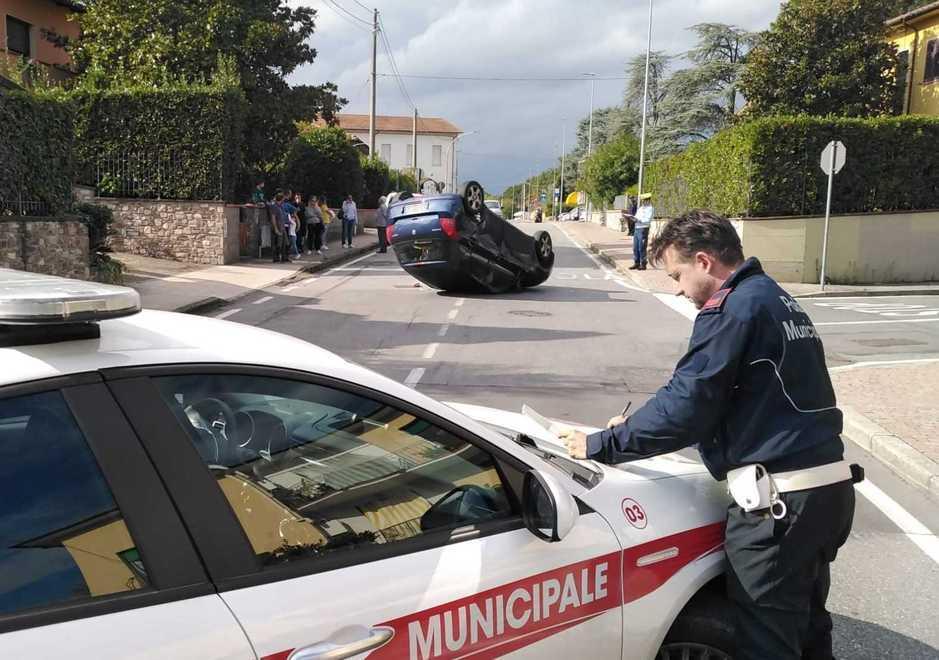 Sempre più incidenti: in crescita del 4,3% Sono cinque al giorno, aumentano i feriti 