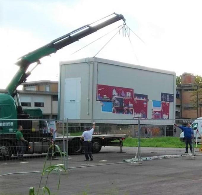 Arrivati i primi prefabbricati al liceo scientifico Majorana