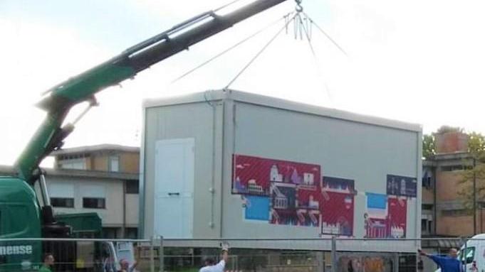 Arrivati i primi prefabbricati al liceo scientifico Majorana