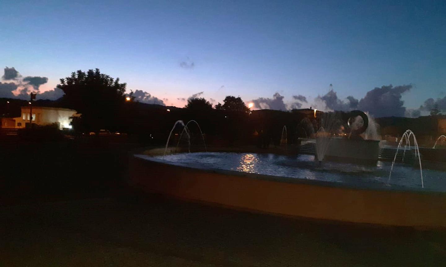 Il parco di Tanca di Lu Palu al buio