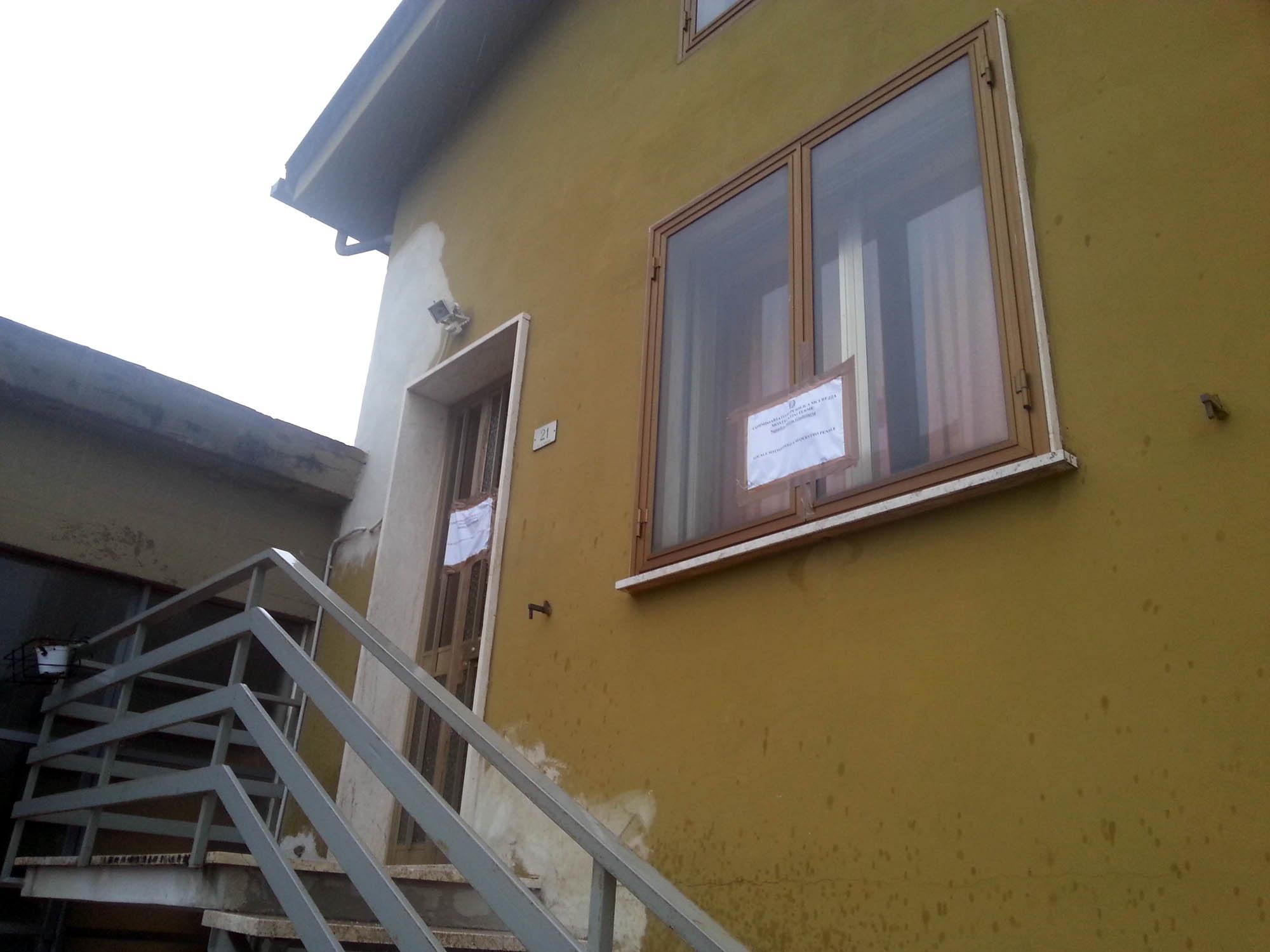 La casa famiglia di Massa e Cozzile dove uno dei pazienti, Gianluca Lotti, massacrò a colpi di accetta il compagno di stanza, Massimo Tarabori, anch’egli con problemi mentali