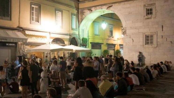 Chiusura anticipata e stop della musica alle 23 Ordinanza per sei locali