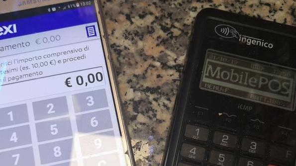 «Caffé col bancomat? Allora lo regalo...»