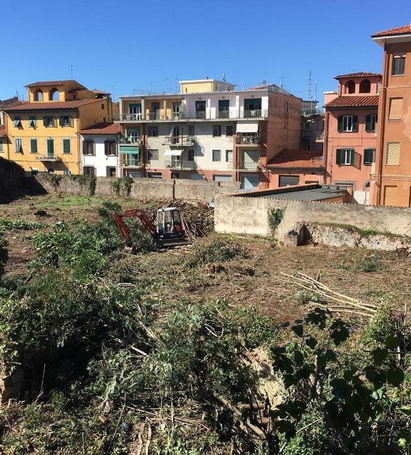 Rudere sul lungarno Galilei l’Asl impone la bonifica 