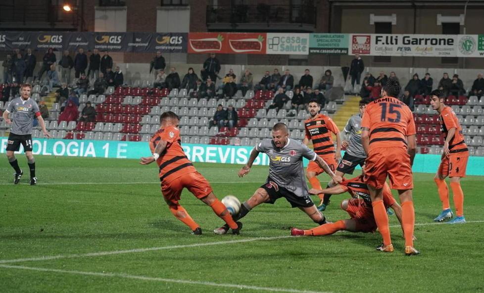 La Pistoiese strappa il pareggio al 93’. Cerretelli su rigore gela l’Alessandria 