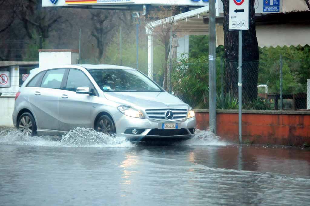 Maltempo, piogge forti in provincia di Massa-Carrara ma danni limitati