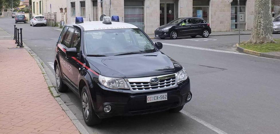 Giovane spacciatore arrestato nel blitz in cava a Vecchiano