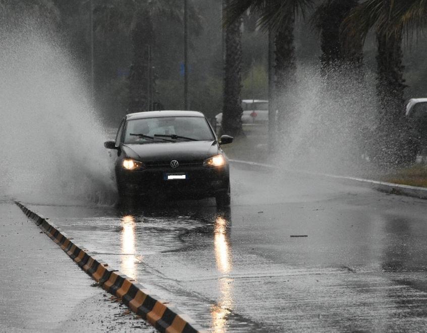 Temporali, allerta arancione Scuole chiuse in vari comuni 