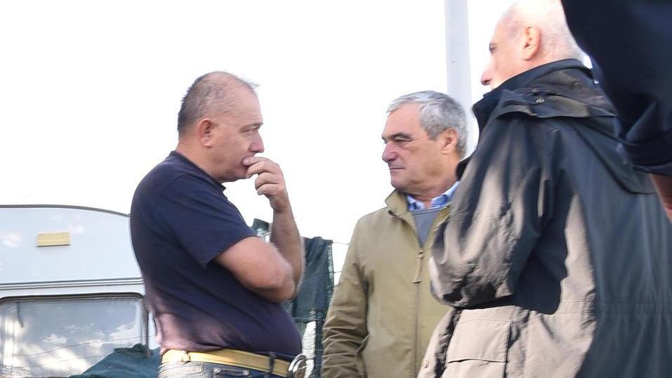 Maxisgombero in via Giordania rimossi circa 30 veicoli di Ape