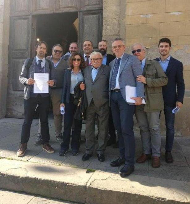 Gli avvocati penalisti protestano davanti al Tribunale 