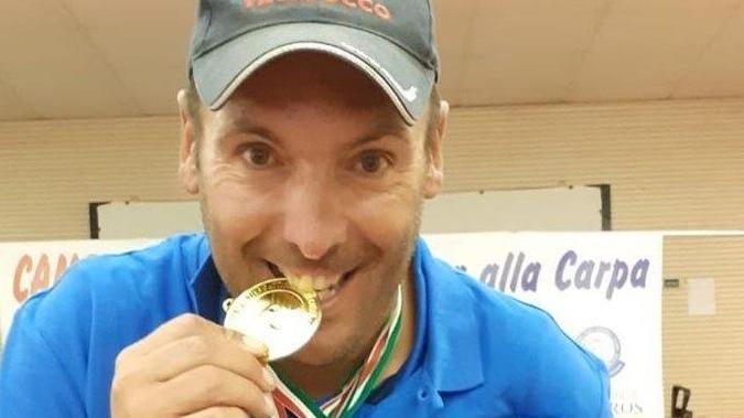 L’ozierese Fenu sul lago di Cuga vince il campionato italiano