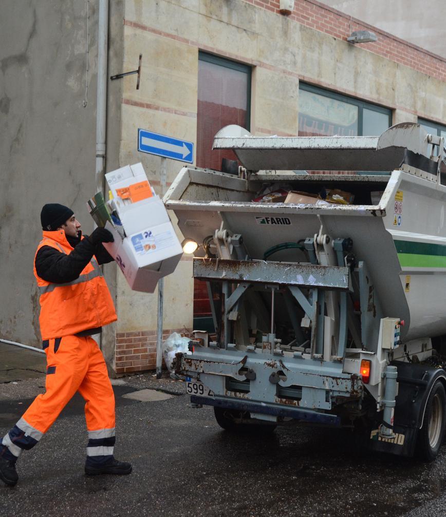 Rifiuti, l’appalto non c’è e arriva un’altra proroga 