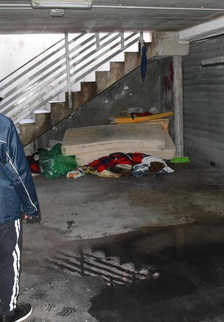 Condannato a 8 anni per aver ucciso con calci e schiaffi. Lite per le sigarette 