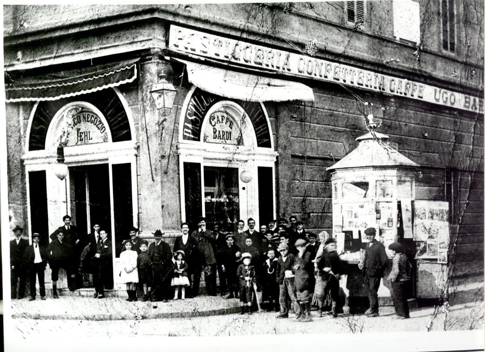 Foto tratta da "Il Caffè Bardi di Livorno (1909 - 1921) le arti all'incontro"