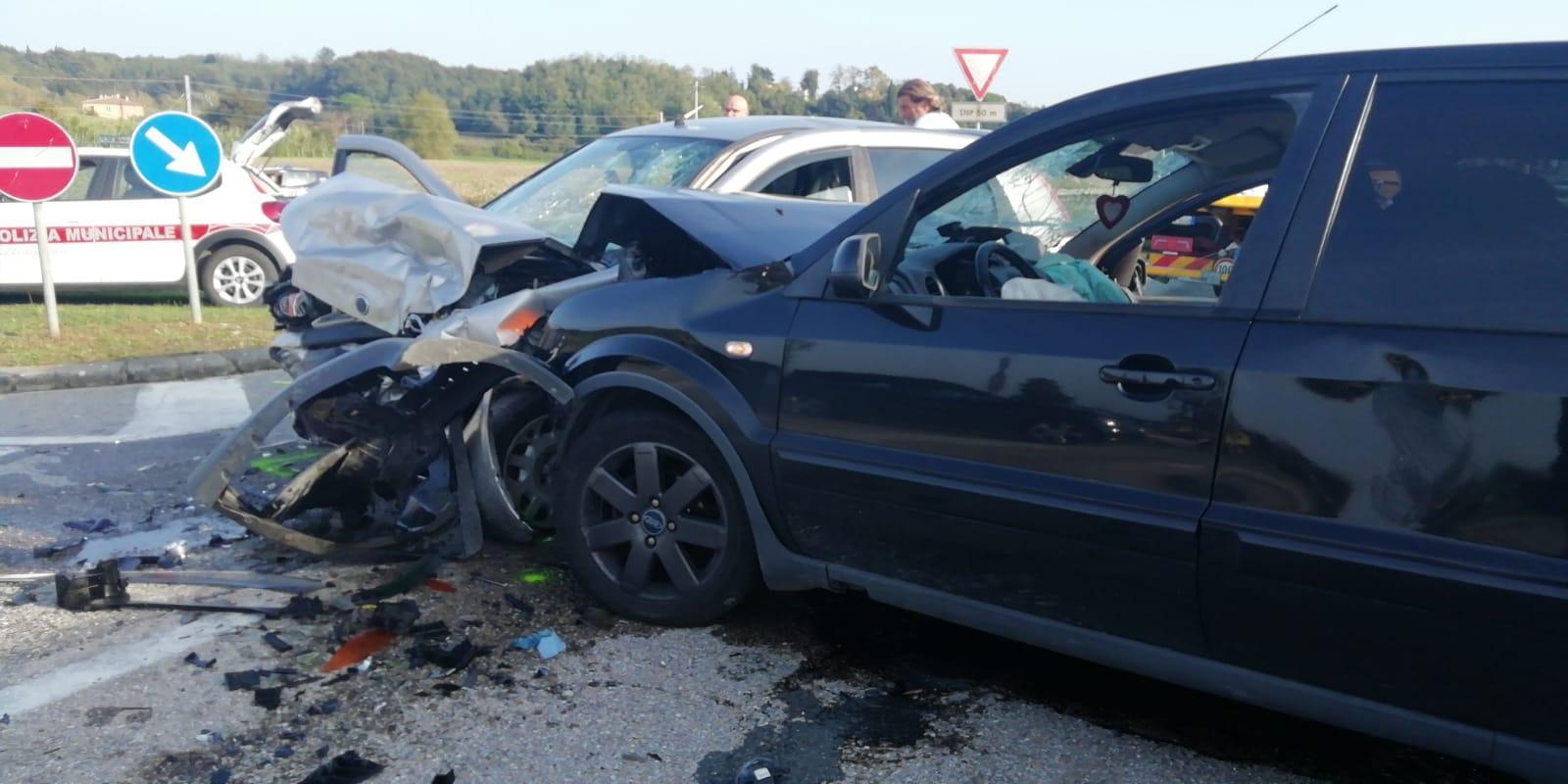 Lo schianto in via delle Sorgenti (foto Cecilia Foschi/Pentafoto)