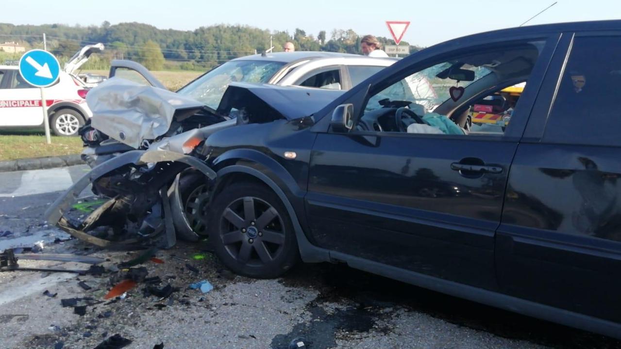 Lo schianto in via delle Sorgenti (foto Cecilia Foschi/Pentafoto)