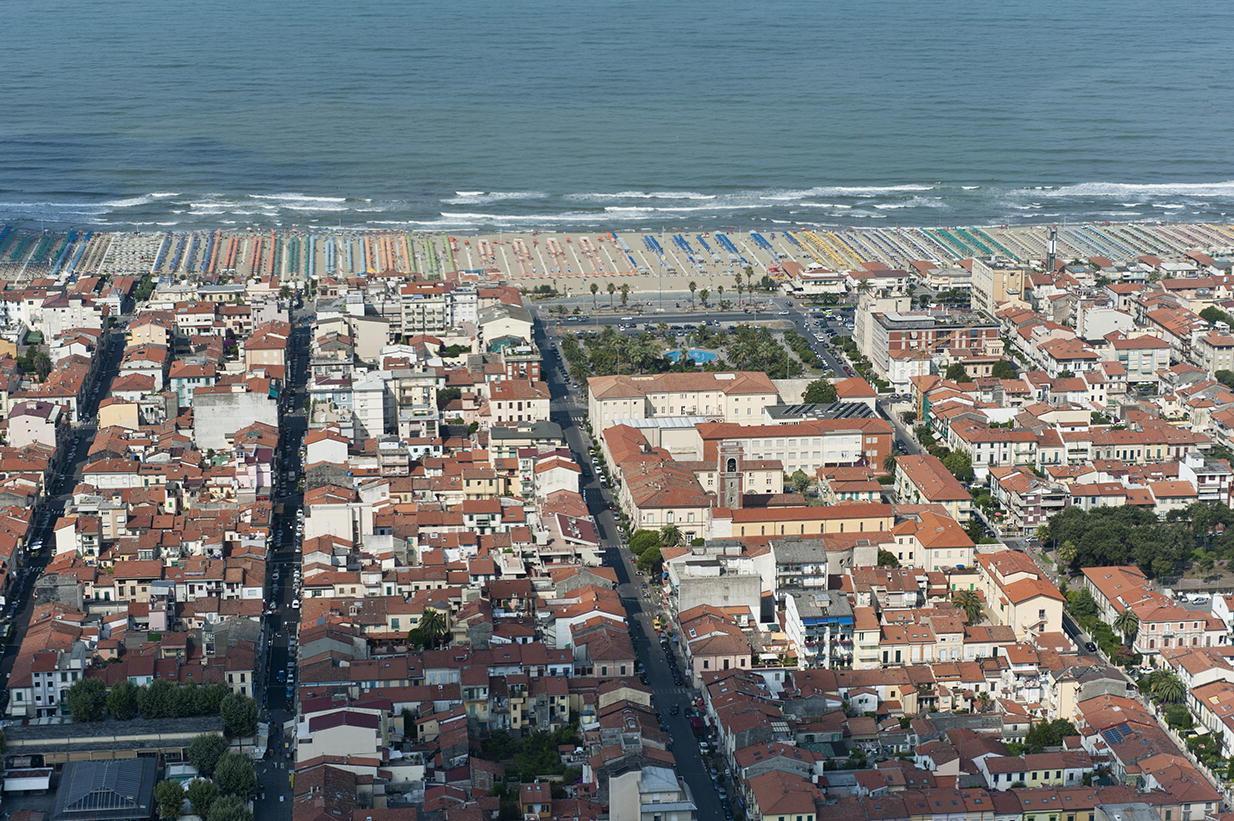 Una veduta di Viareggio (foto d'archivio)