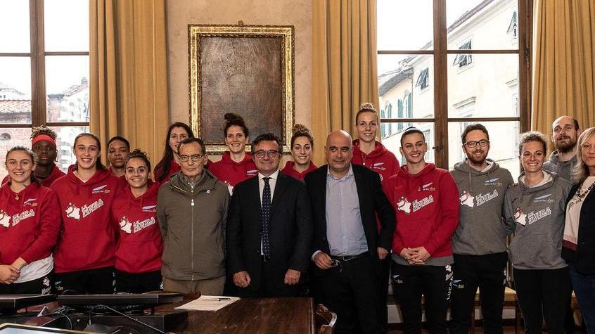 Presentata alla città la Gesam Gas Le Mura alla vigilia della sfida con l’invincibile Schio