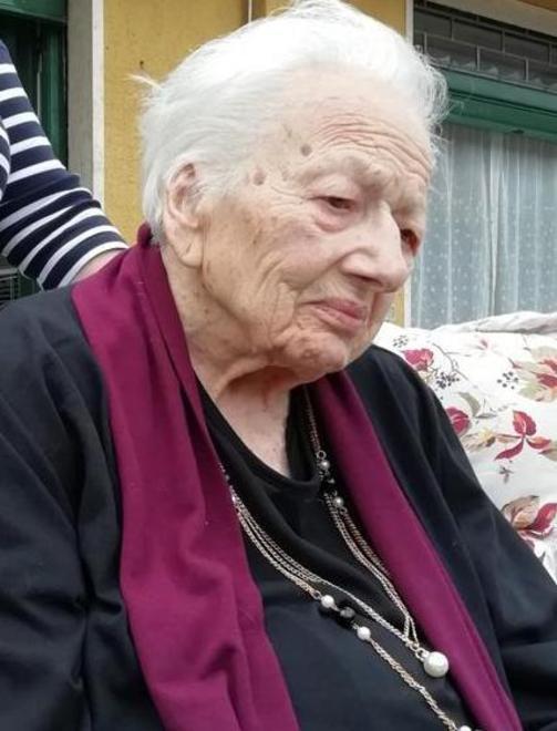 Addio alla Tosca storica edicolante del quartiere di Vaiana