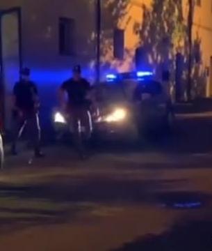 Rissa tra spacciatori, spunta un coltello L’arrestato è accusato di tentato omicidio 