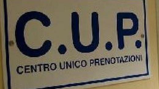 Dottoressa senza più il posto si scatenano dubbi e proteste