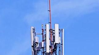 Comitato contro le antenne 5G «Fanno male alla salute»