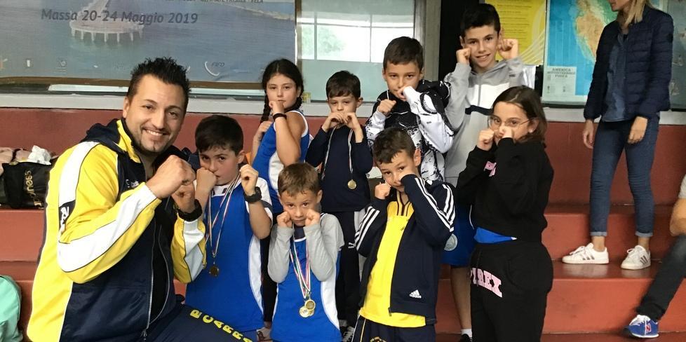 Pugilistica Carrarese, tante le medaglie conquistate nei tornei dai più piccoli