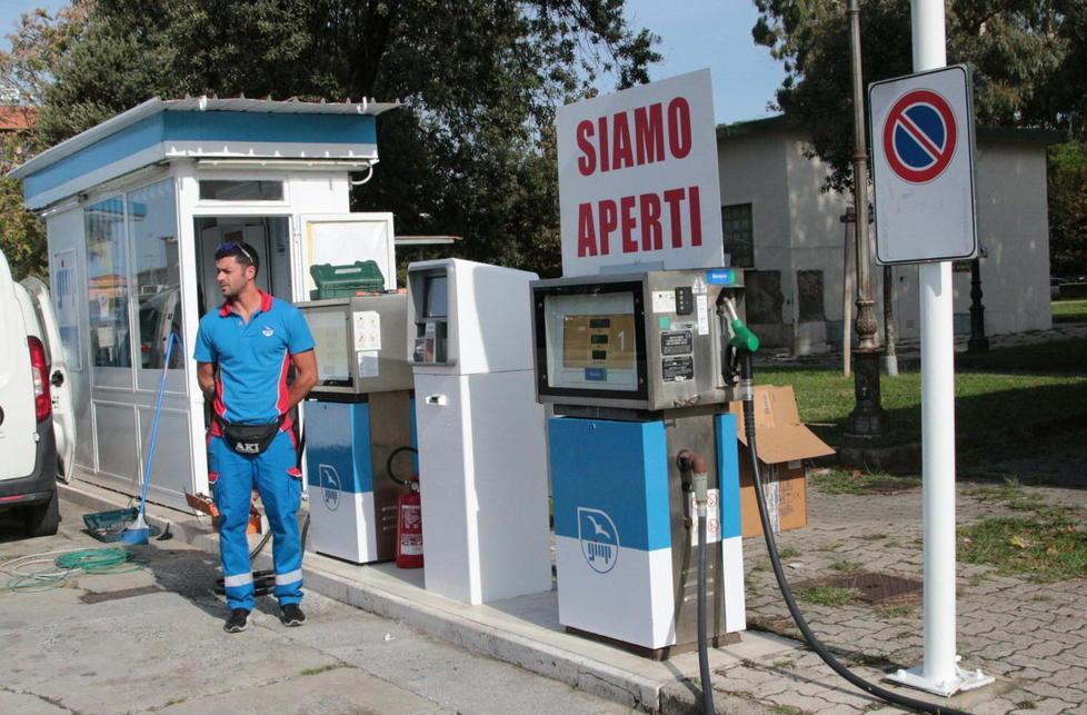 Piazza Brin e Molo sono al buio da giorni