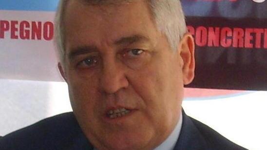 Taglio dell’erba Biscotti critica il sindaco