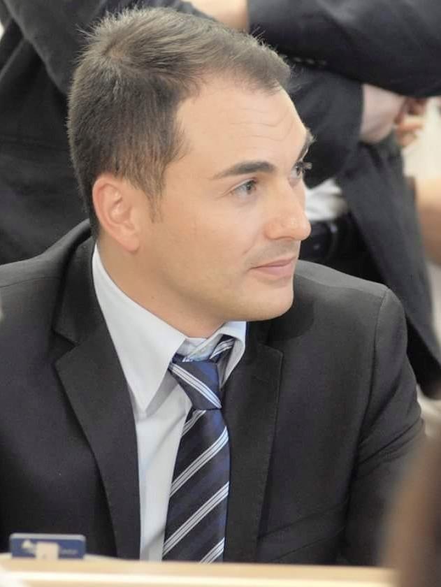 «Maggioranza inconcludente che nega le proprie colpe»