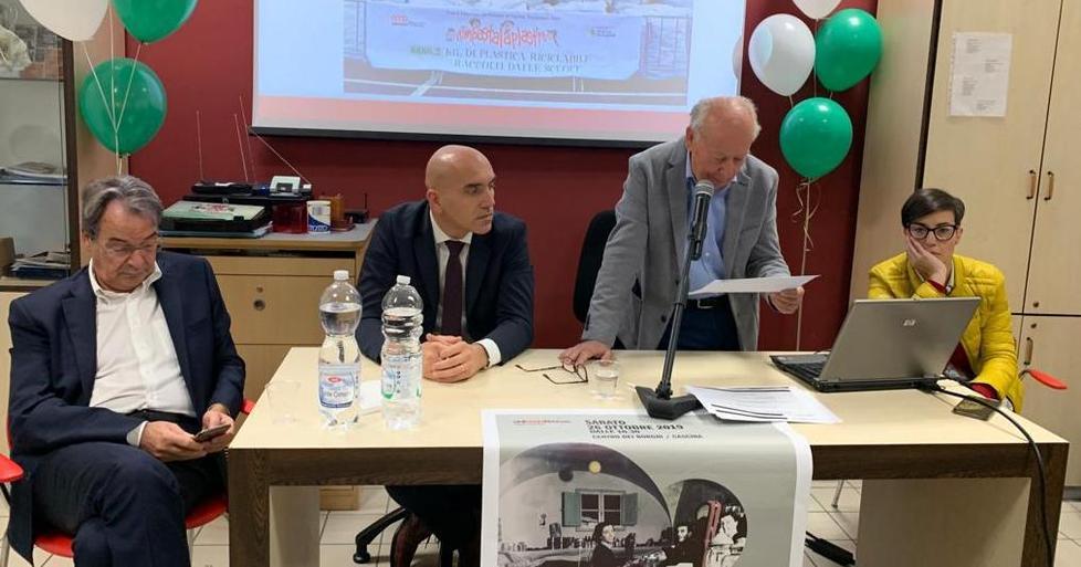 Festa e torta per i 20 anni