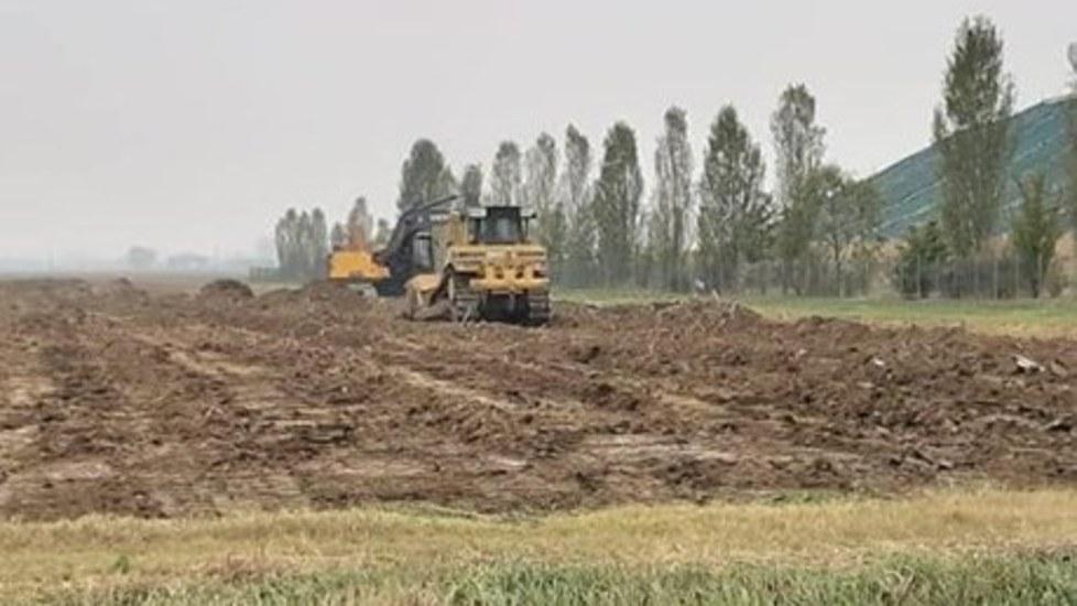 Maxi discarica, Feronia non ferma le ruspe 