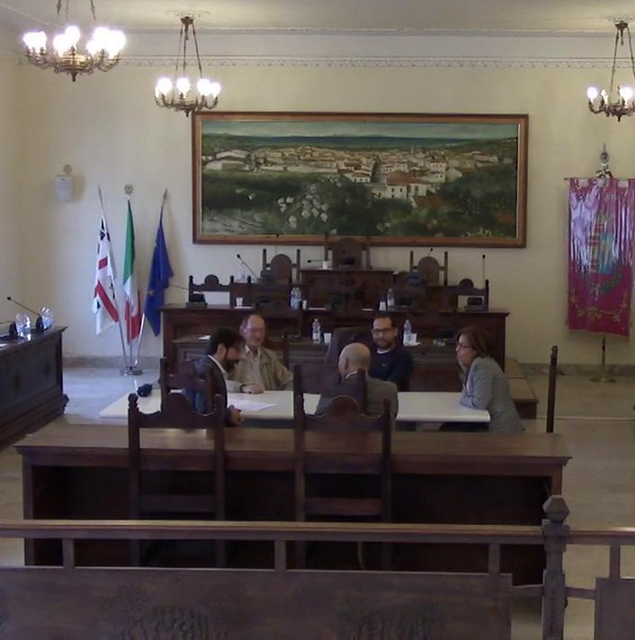 Sorso, incontro riservato sul bando finisce in diretta streaming 