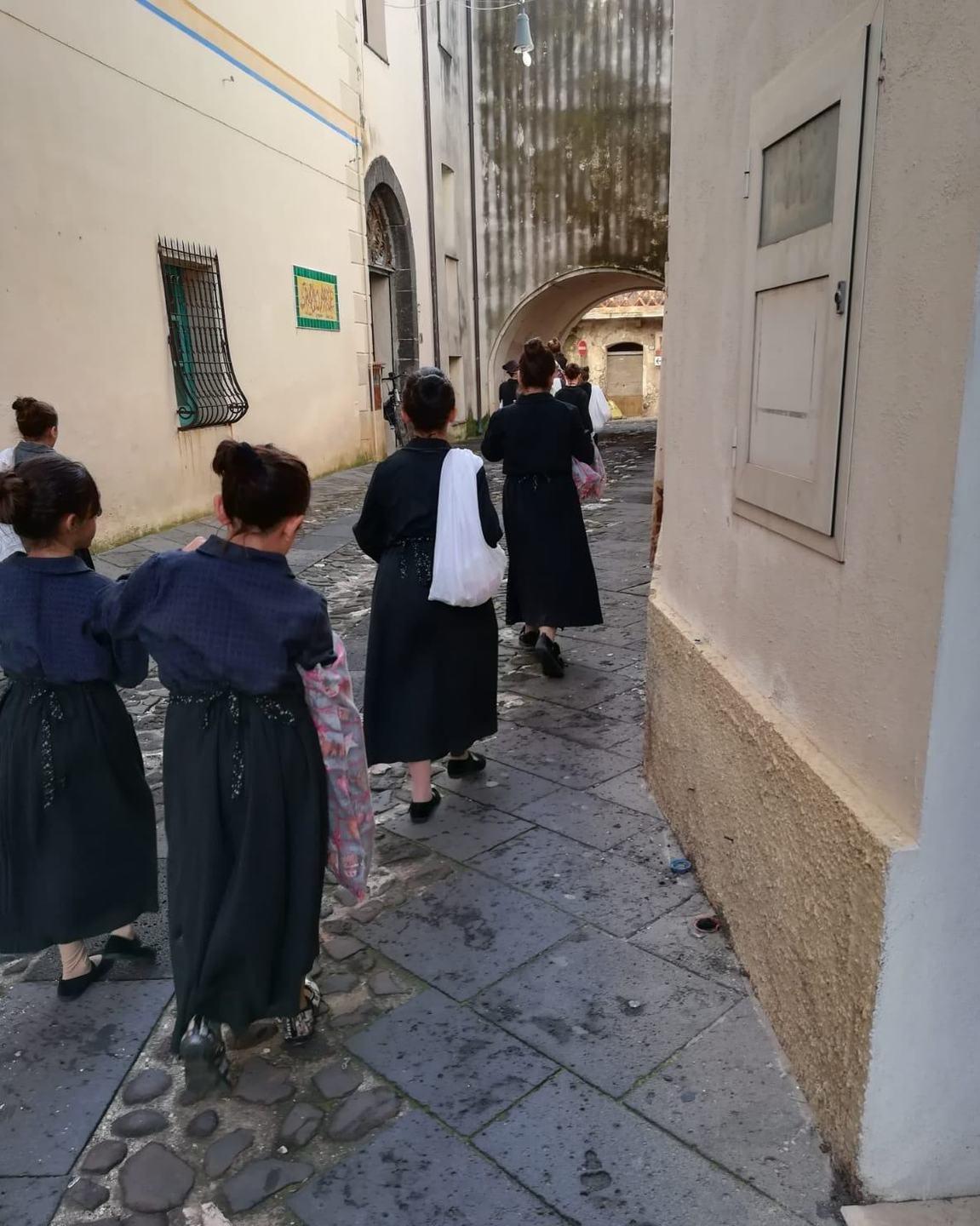 Orosei, le Janas rinnovano la tradizione di “Su peticocone” 