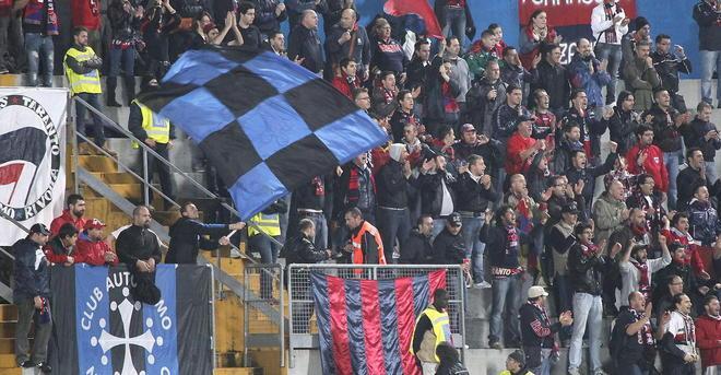 Curva ospiti con zero “Tesserati” Tarantini in gradinata con i pisani