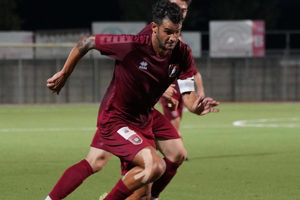 Il Pontedera a Gozzano spreca troppo ma il punto vale i piani alti della classifica 