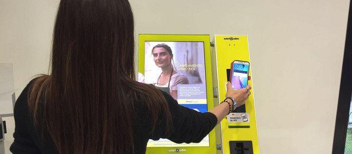 Poste cambia rotta, cassette “digitali” e niente più chiusure nei piccoli comuni 