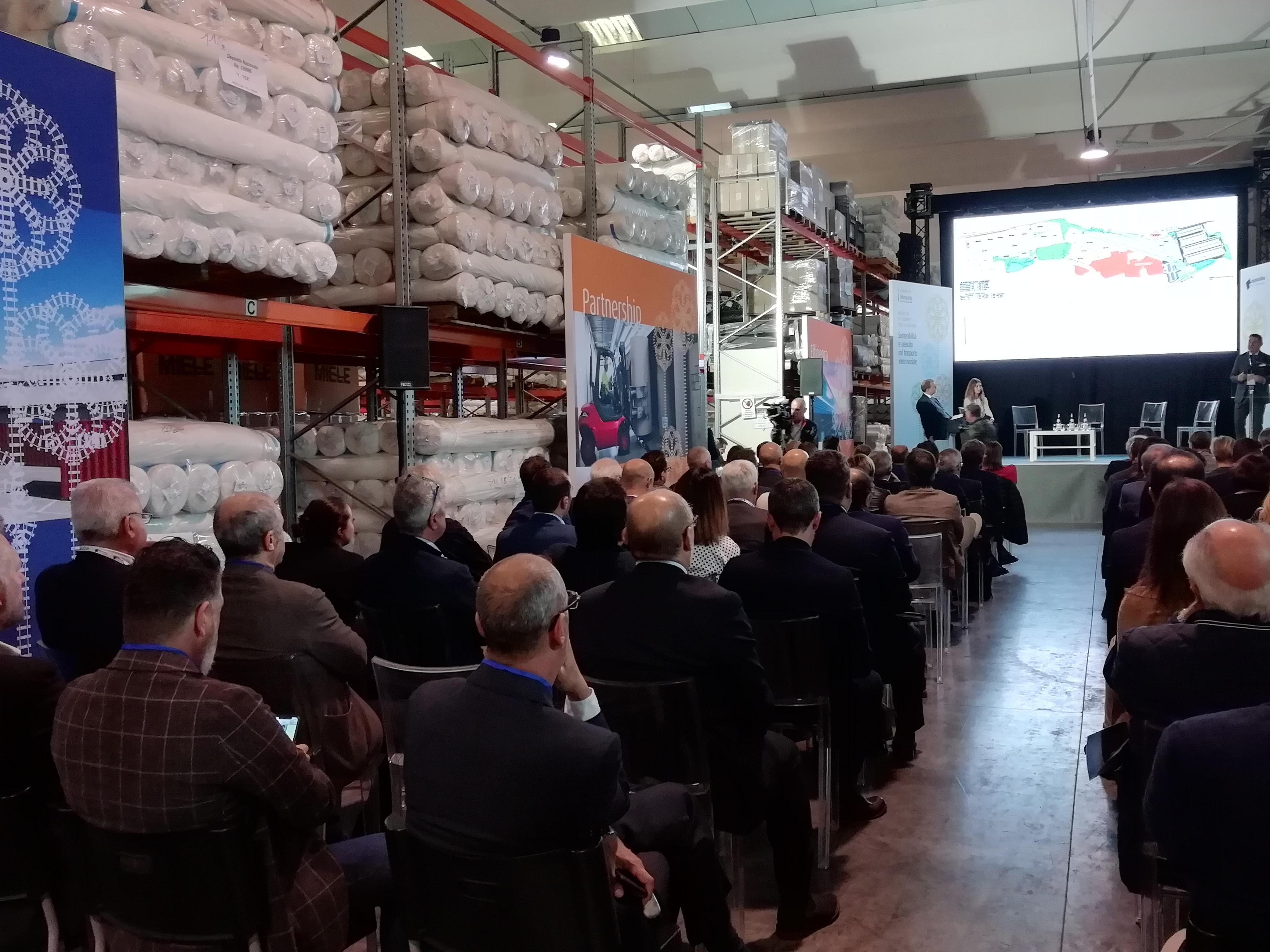 Un momento del convegno all'Interporto di Prato