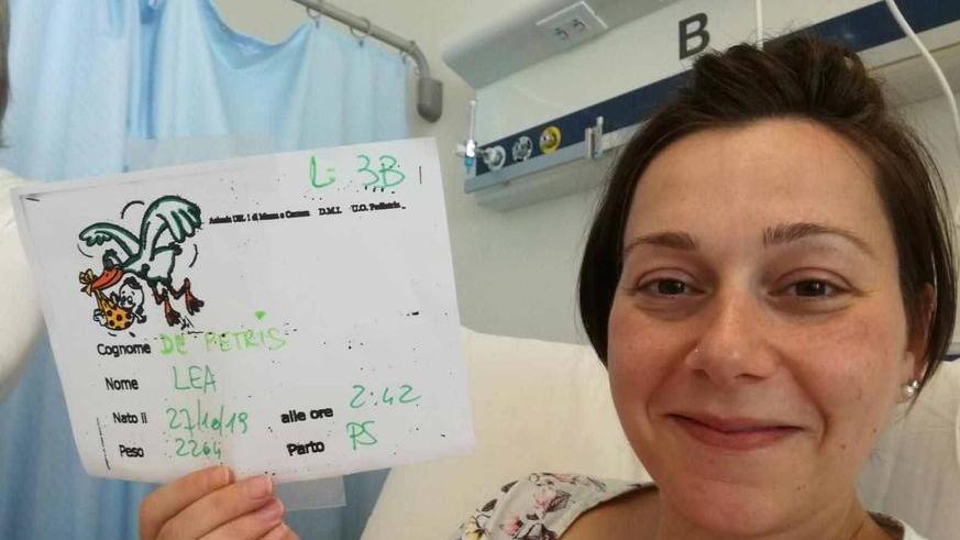 Sette parti in una notte, vagiti e tante lacrime per un reparto da record