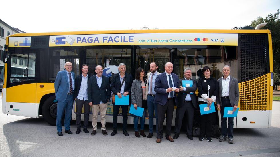 Anche con la carta di credito si può pagare il biglietto sul bus 